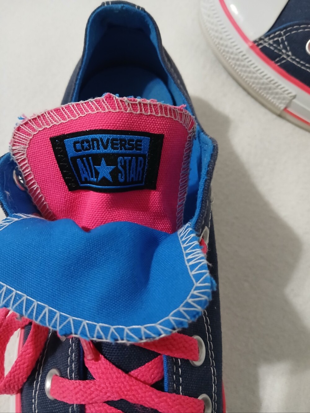 Converse  Classic Navy Canvas Low-Top Sneakers with Pink Accents Unisex W10/M8 - Picture 9 of 11